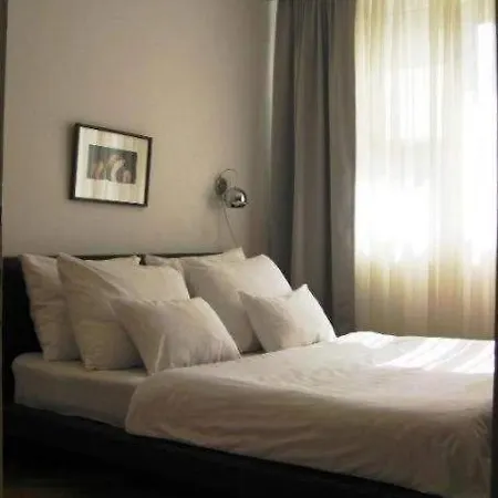 Nina Apartament